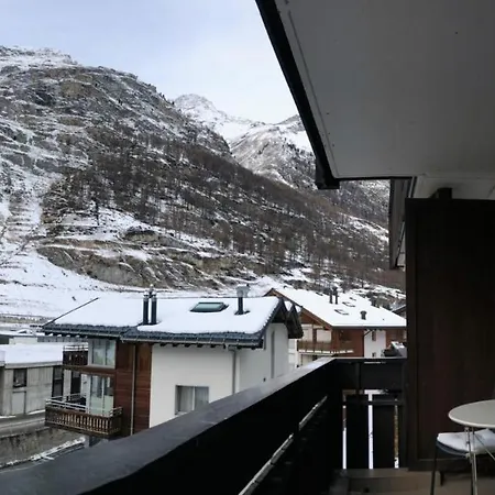 !!!amazing Location Close To Skilift!!! Apartment *